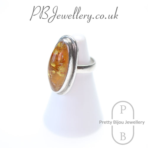Classic oval amber bezel-set silver ring, size J – view 2