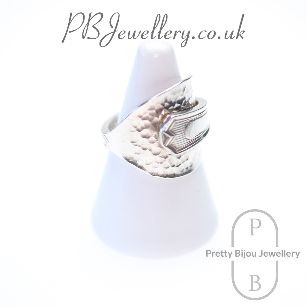 Handcrafted wrap ring made from a 1941 silver spoon, size T – view 3