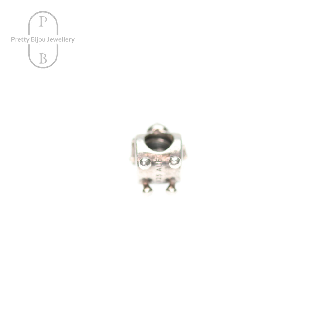 Pandora alarm clock charm in sterling silver – close-up 3